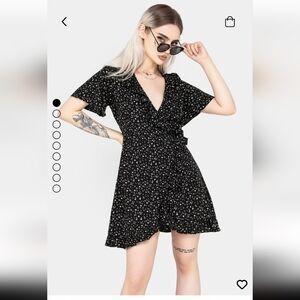 Disturbia Floral Short Sleeve Wrap Mini Dress With White And Cream Flowers US 10